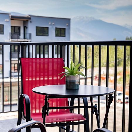 Alpine Haven By Revelstoke Vacations Apartment ภายนอก รูปภาพ