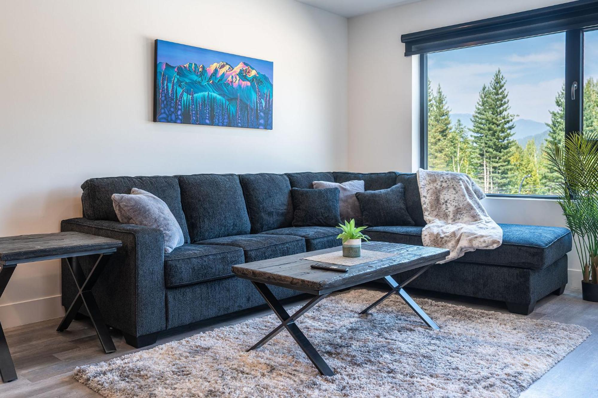 Alpine Haven By Revelstoke Vacations Apartment ภายนอก รูปภาพ
